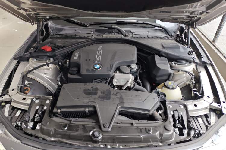 Used BMW 3 Series 2015 320Li Luxury Edition Fashion Model
