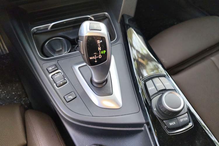 Used BMW 3 Series 2018 320Li Fashion Model
