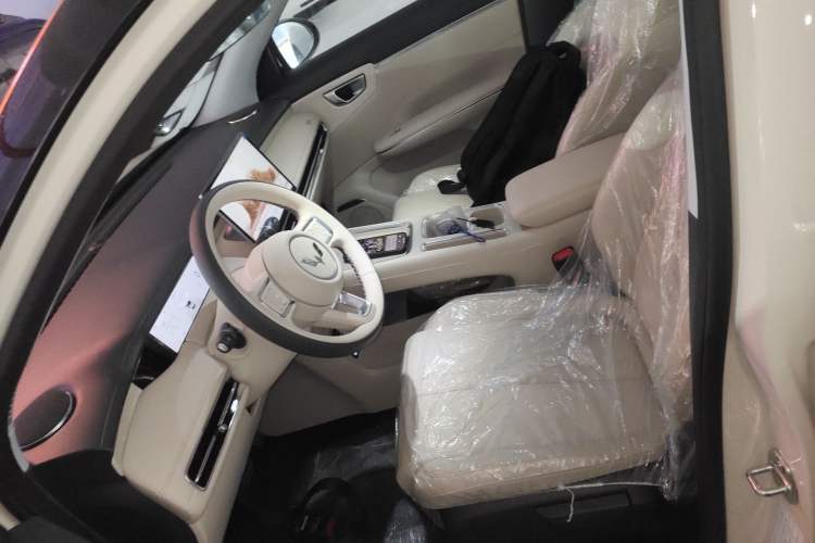 Used Wuling Bingo S 2025 Model 430km Deluxe Edition