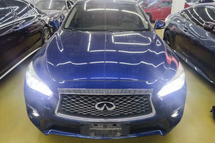 Used Infiniti Q50L 2018 2.0T Comfort Edition China VI Standard
