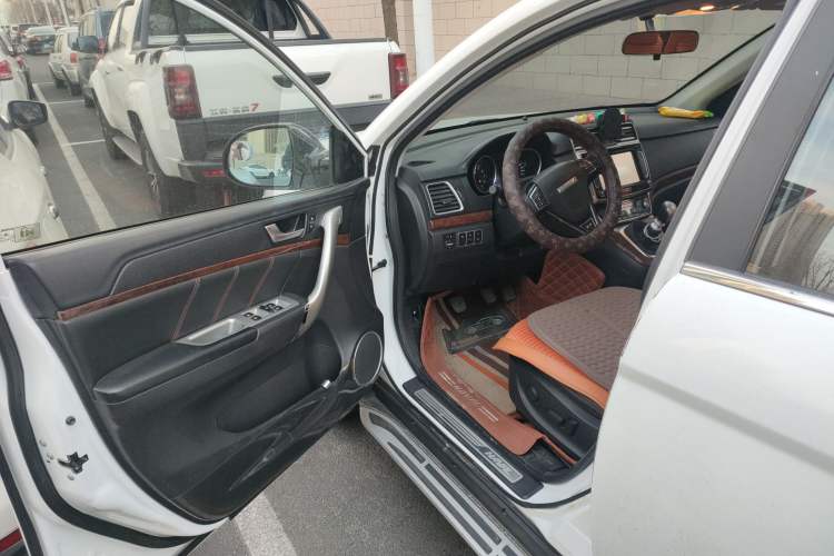 Used Haval H6 2017 Red-Label Sport Edition 1.5T Manual Two-Wheel Drive Elite Model
