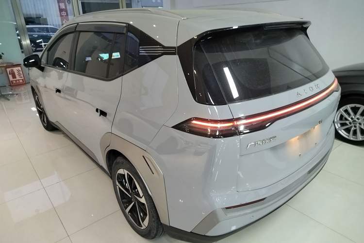 Used AION Y 2023 Plus 510 Smart Edition