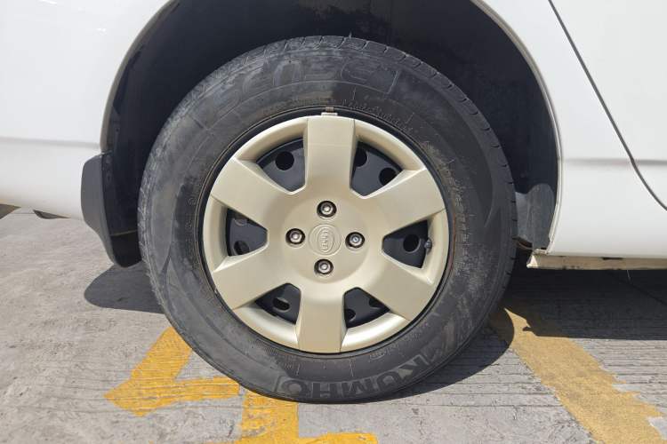 Used BYD F3 2012 Energy-Saving Edition 1.5L Manual Comfort Model
