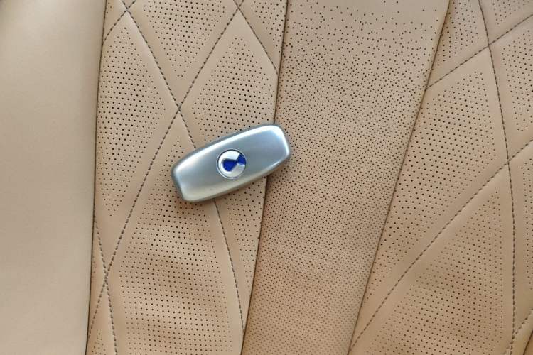 Used Denza D9 2022 DM-i 970 Four-Wheel Drive Flagship Model