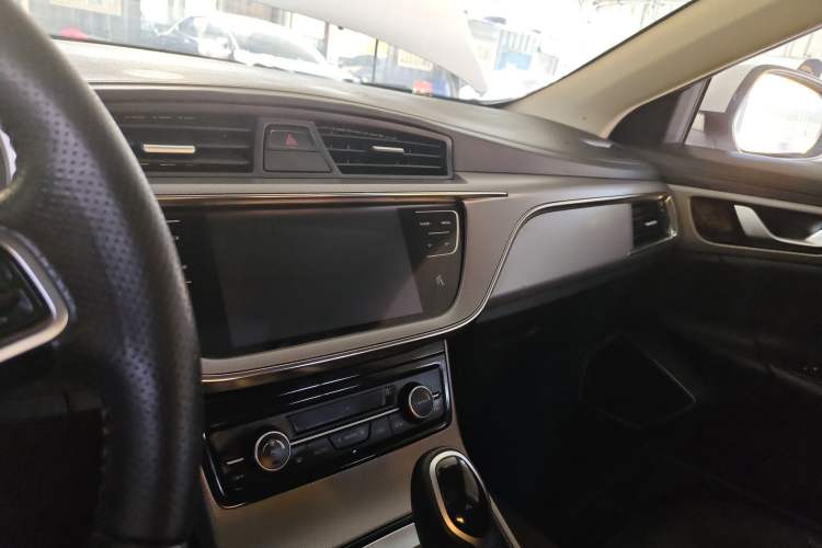 Used Geely Auto Emgrand GL 2018 1.4T DCT Elite Smart Connectivity Version
