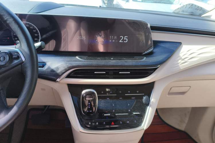 Used Buick GL8 2020 Avenir Avia Six-Seat Deluxe Edition
