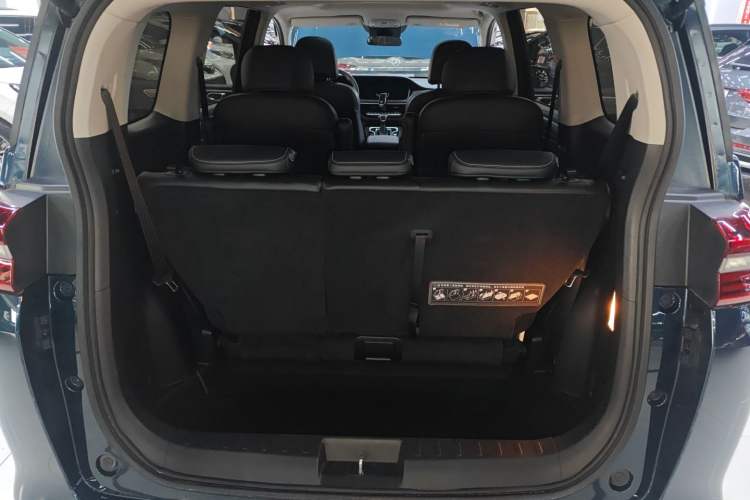 Used GAC Trumpchi M6 2021 270T DCT Elite Edition (7-seater)