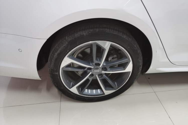 Used Audi A4L 2019 40 TFSI Fashion Edition China VI Emission Standard
