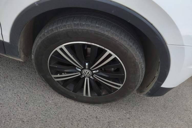 Used Volkswagen Tiguan L 2019 330TSI Automatic Two-Wheel Drive Panoramic Comfort Edition China VI Standard