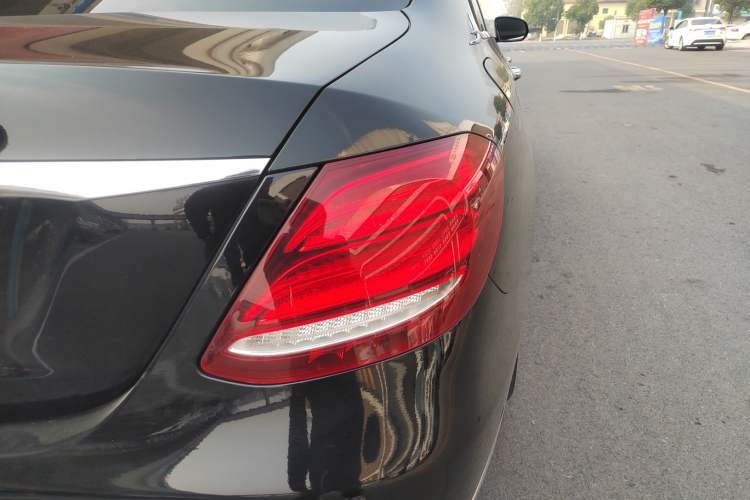 Used Mercedes-Benz E-Class 2019 E 260 L
