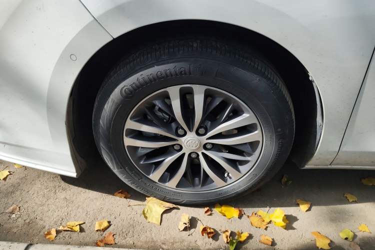 Used Buick GL8 2022 ES Landtrek 653T Luxury Edition