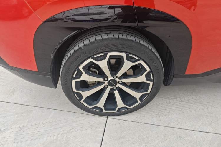 Used AION V 2024 Aion Tyrannosaurus 650 LiDAR Edition
