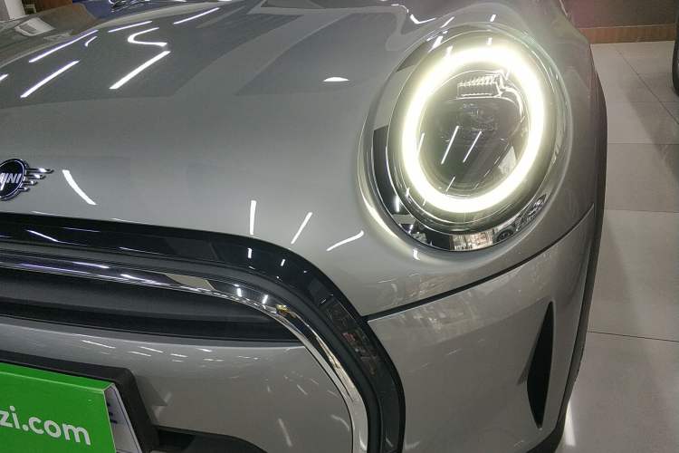 Used  MINI 2023 1.5T COOPER Artist Five-Door Edition
