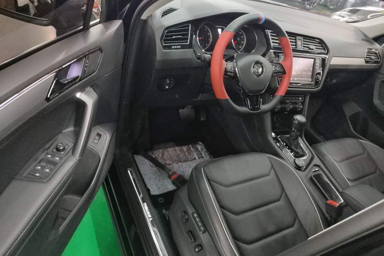 Used Volkswagen Tiguan L 2017 380TSI Automatic All-Wheel-Drive Flagship Edition
