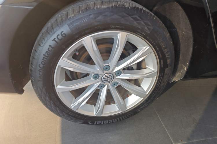 Used Volkswagen Passat 2017 330TSI DSG Luxury Edition
