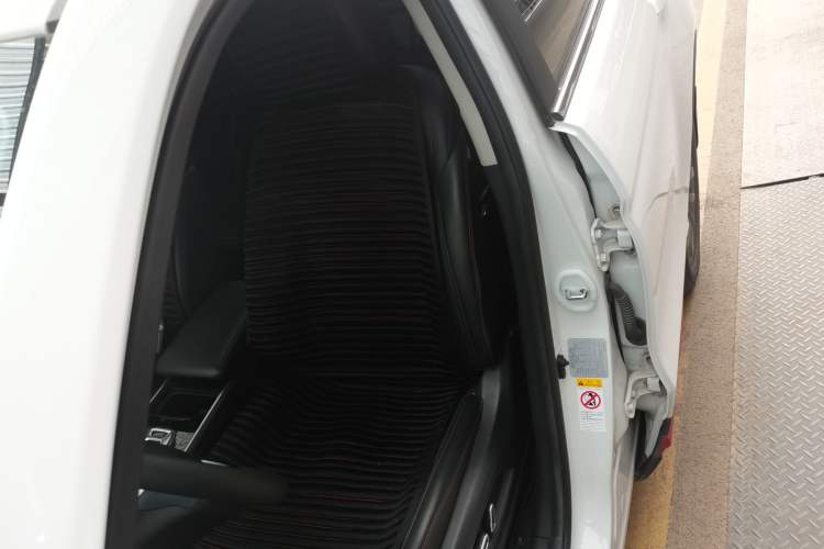 Used Changan CS75 2021 Honor Million Edition 280T DCT Prestige Model
