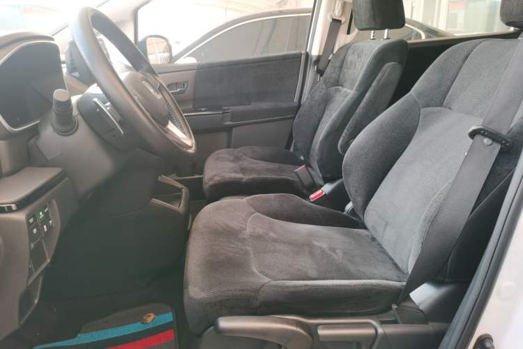 Used Honda Odyssey 2024 2.0L eHEV Sharp & Enjoy Edition
