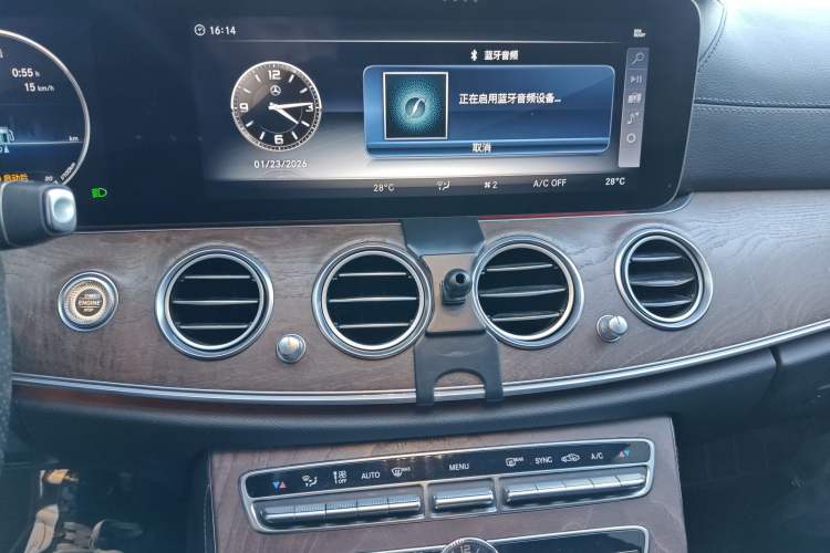 Used Mercedes-Benz E-Class 2018 Facelift E 300 L Luxury Edition