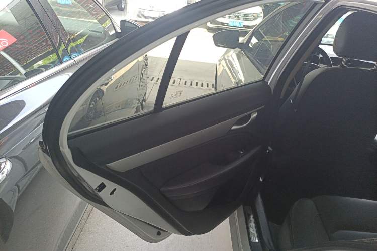 Used Geely Auto Emgrand 2018 1.5L CVT Upward Connect Edition
