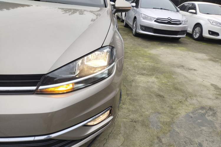 Used Volkswagen Golf 2020 200TSI DSG Comfortable and Ambitious Edition
