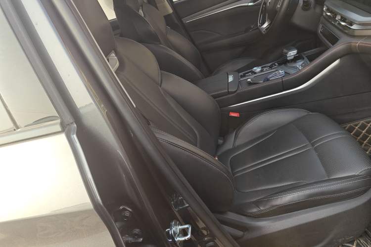 Used Changan CS75 PLUS 2022 1.5T Automatic Luxury Model