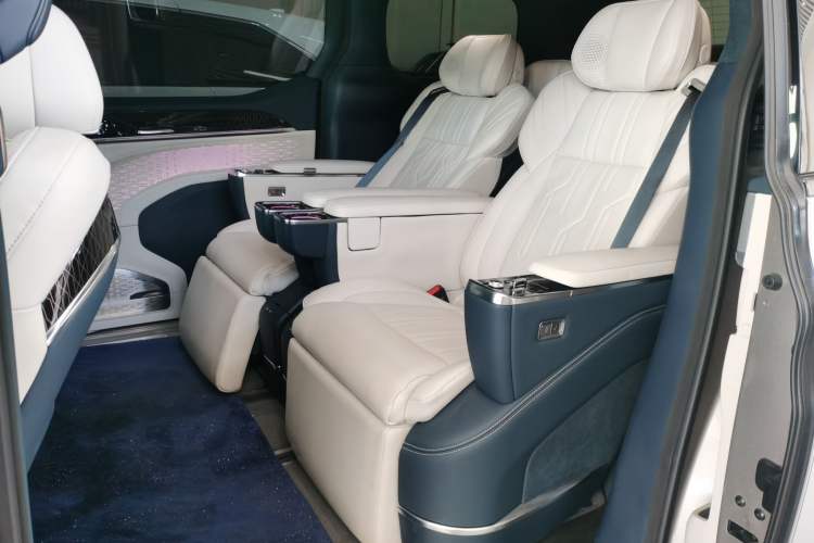 Used Zeekr 009 2022 WE Edition
