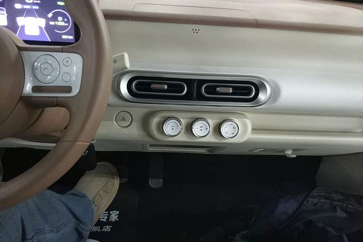 Used Wuling Hongguang MINIEV 2024 3rd Generation 215km Youth Edition