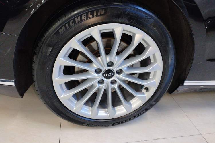 Used Audi A8 2022 A8L 50 TFSI quattro Comfort Edition Collector's Model
