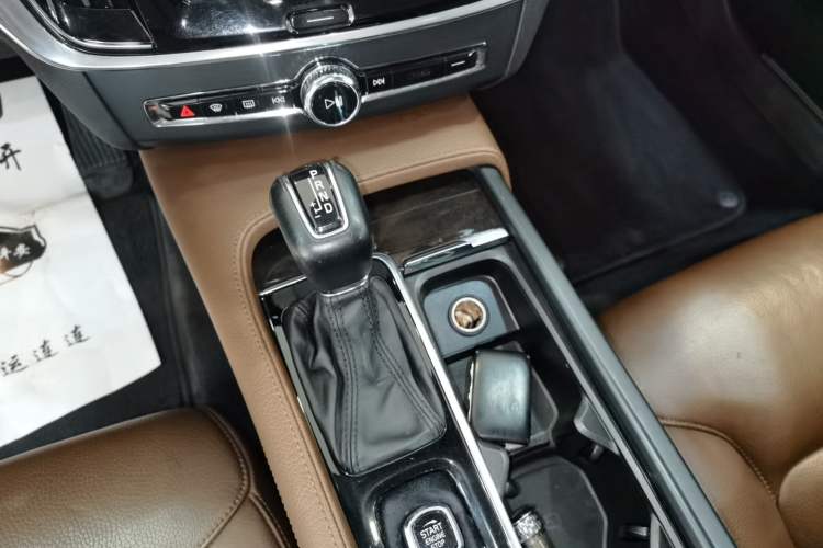 Used Volvo S90 2017 T4 Zhiyuan Edition
