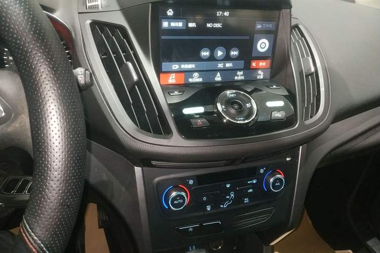 Used Ford Kuga 2017 EcoBoost 180 Two-Wheel-Drive Platinum Edition