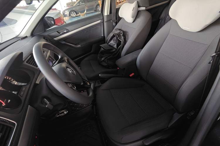 Used Volkswagen Lavida 2017 1.6L Automatic Fashion Edition
