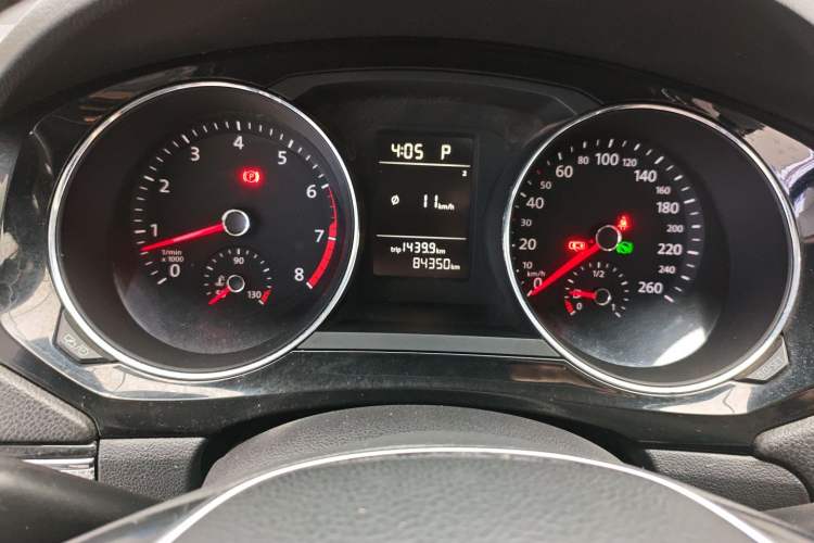 Used Volkswagen Sagitar 2017 230TSI Automatic Comfort Version