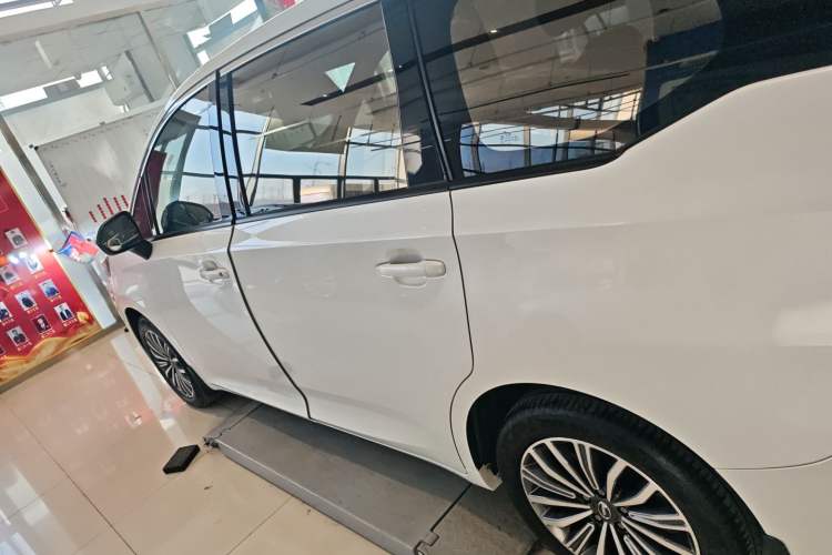 Used GAC Trumpchi M6 2019 270T DCT Luxury Edition (7-seater) China VI
