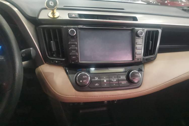 Used Toyota RAV4 2013 2.0L CVT Four-Wheel Drive Fashion Edition