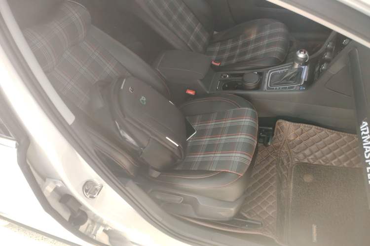 Used Volkswagen Golf 2019 1.8TSI Travel Edition