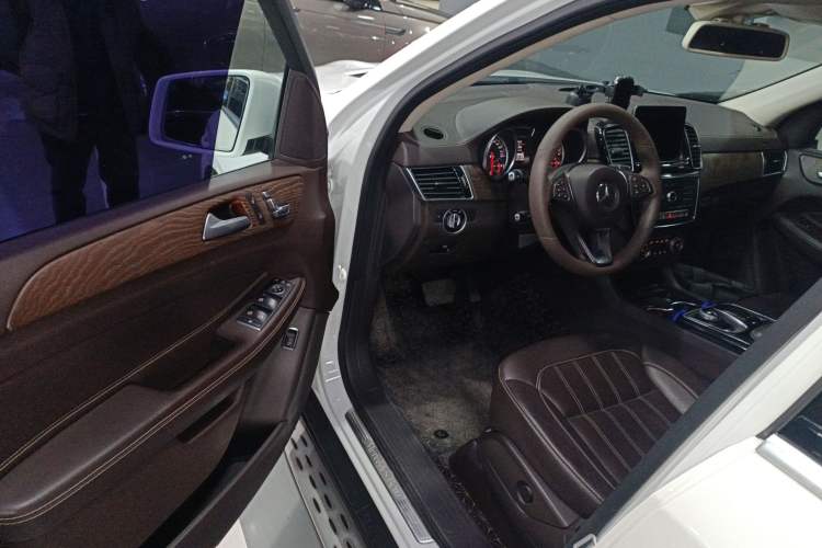 Used Mercedes-Benz GLE 2017 GLE 320 4MATIC Luxury Model