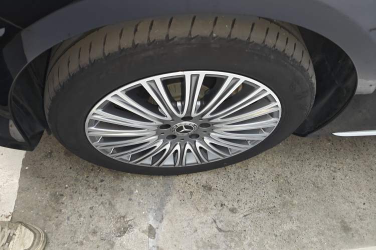 Used Mercedes-Benz E-Class 2023 Updated E 300 L Luxury Edition
