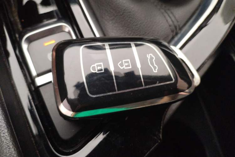 Used Dongfeng Aeolus AX7 2019 1.6T Automatic AI Navigation Model Enjoyment Version China VI Standard