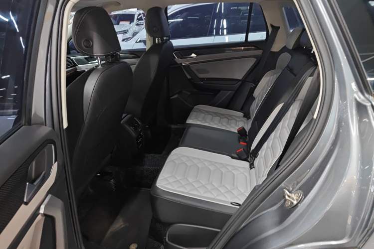 Used Volkswagen Tayron 2023 330TSI Two-Wheel-Drive Luxury Plus Advanced Version