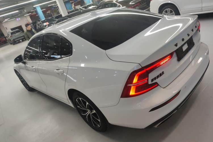 Used Volvo S60 2020 T4 Zhiyi Luxury Edition
