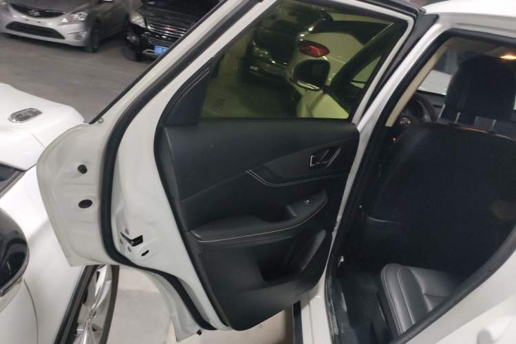 Used Dongfeng Fengon S560 2019 1.8L CVT Elite Model