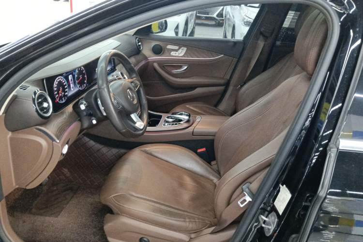 Used Mercedes-Benz E-Class 2018 Facelift E 300 L Luxury Edition
