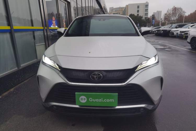 Used Toyota Harrier 2022 2.0L CVT Two-Wheel Drive Deluxe Edition