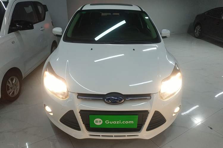 Used Ford Focus 2012 Sedan 1.6L Automatic Fashion Edition
