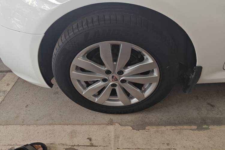 Used Roewe 350 2015 1.5L Manual Luxury Sunroof Edition
