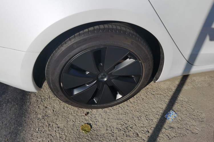 Used Tesla Model 3 2023 Long-Range All-Wheel-Drive Version
