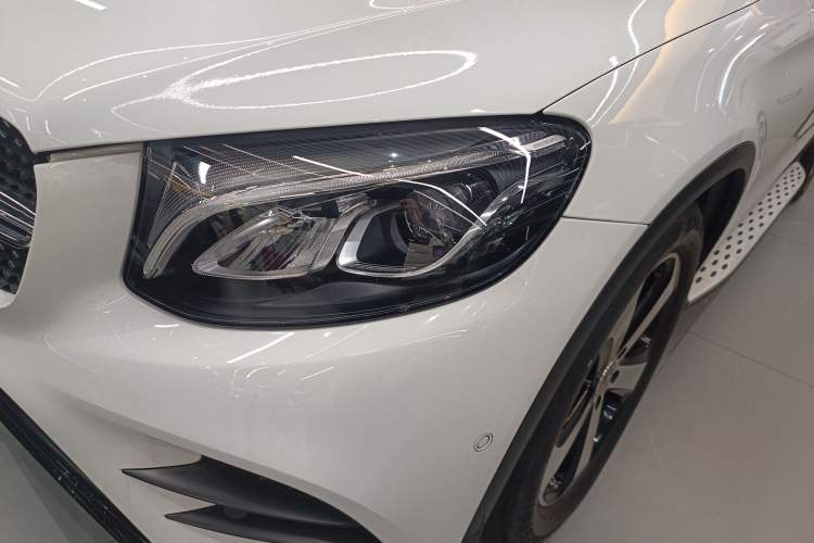 Used Mercedes-Benz GLC Coupe 2017 GLC 200 4MATIC Coupe SUV
