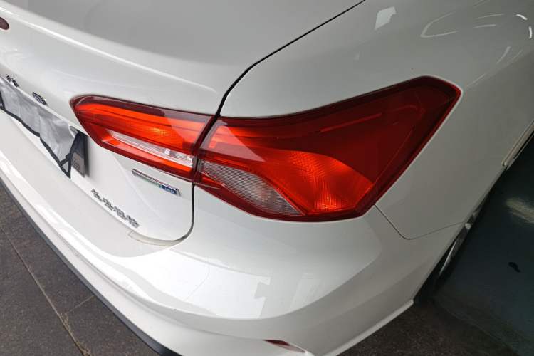 Used Ford Focus 2020 Sedan EcoBoost 180 Automatic Trend Edition
