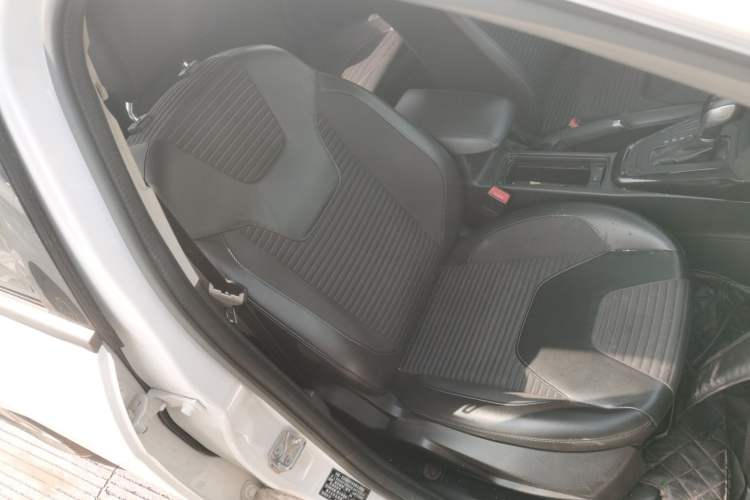 Used Ford Focus 2017 Sedan 1.6L Automatic Fashion Edition Smart Drive Version
