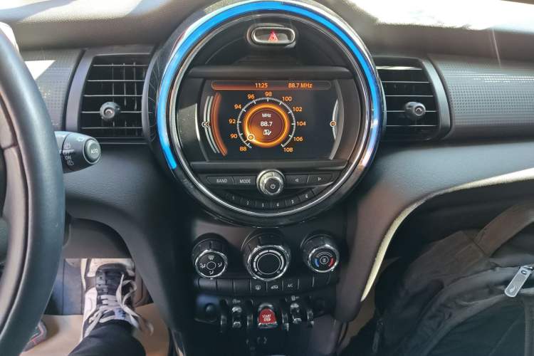 Used  MINI 2016 1.5T COOPER Five-Door Edition
